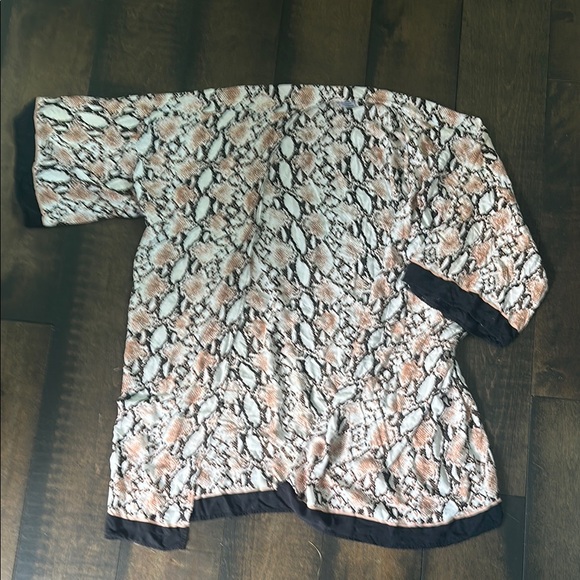 Source Unknown Snake Print Kimono with Rust Top - Picture 4 of 6